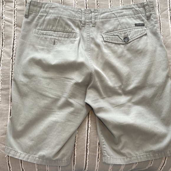 Mens Shorts; 32in; 10in Inseam - Picture 2 of 3